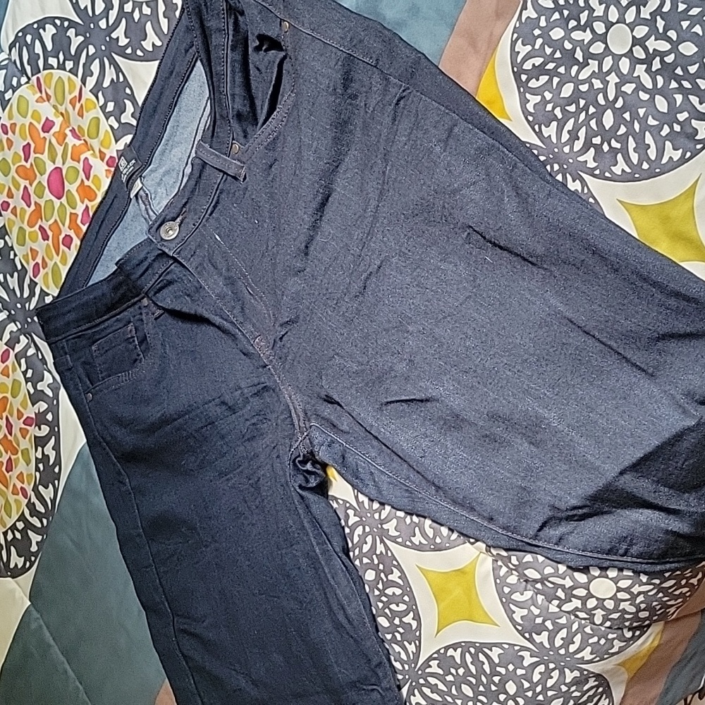 Jean - Picture 2 of 4
